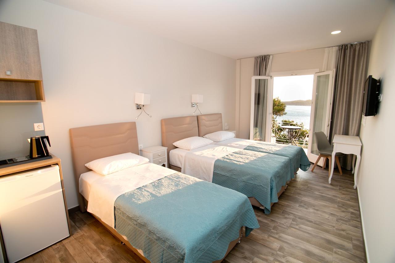 Hyperion Hotel Myrties Esterno foto